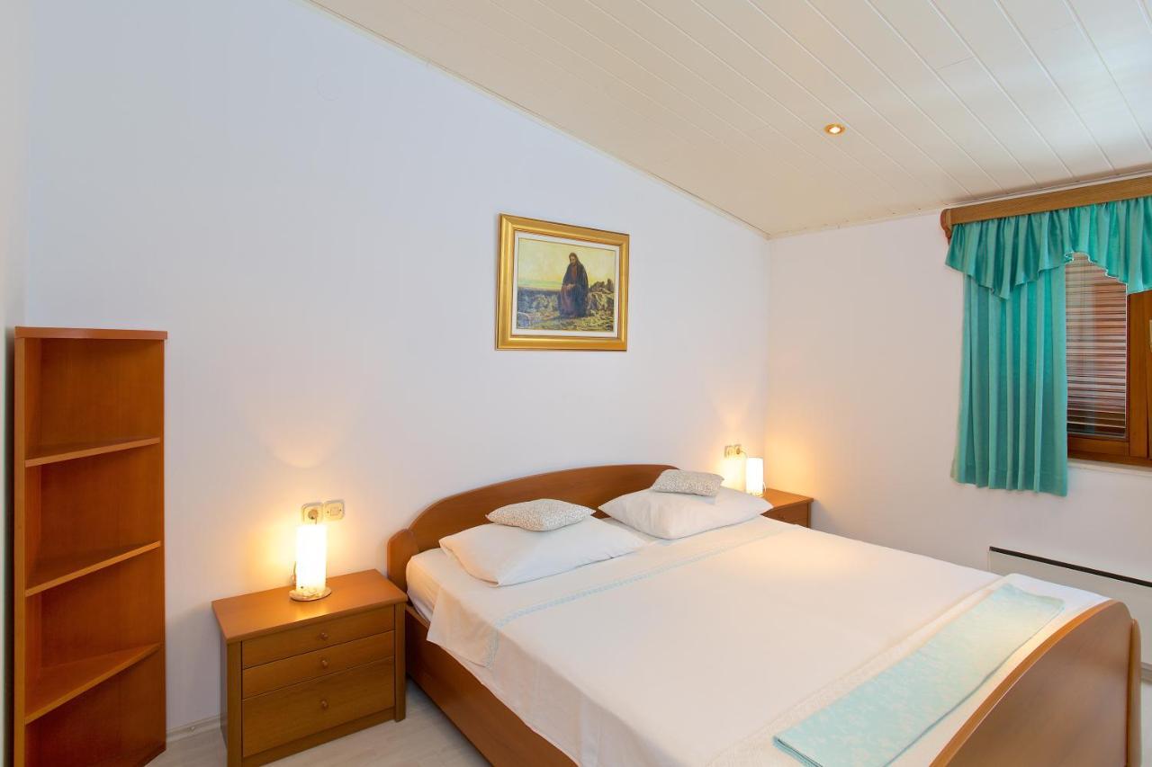 Apartments Vinka Jelsa  Luaran gambar